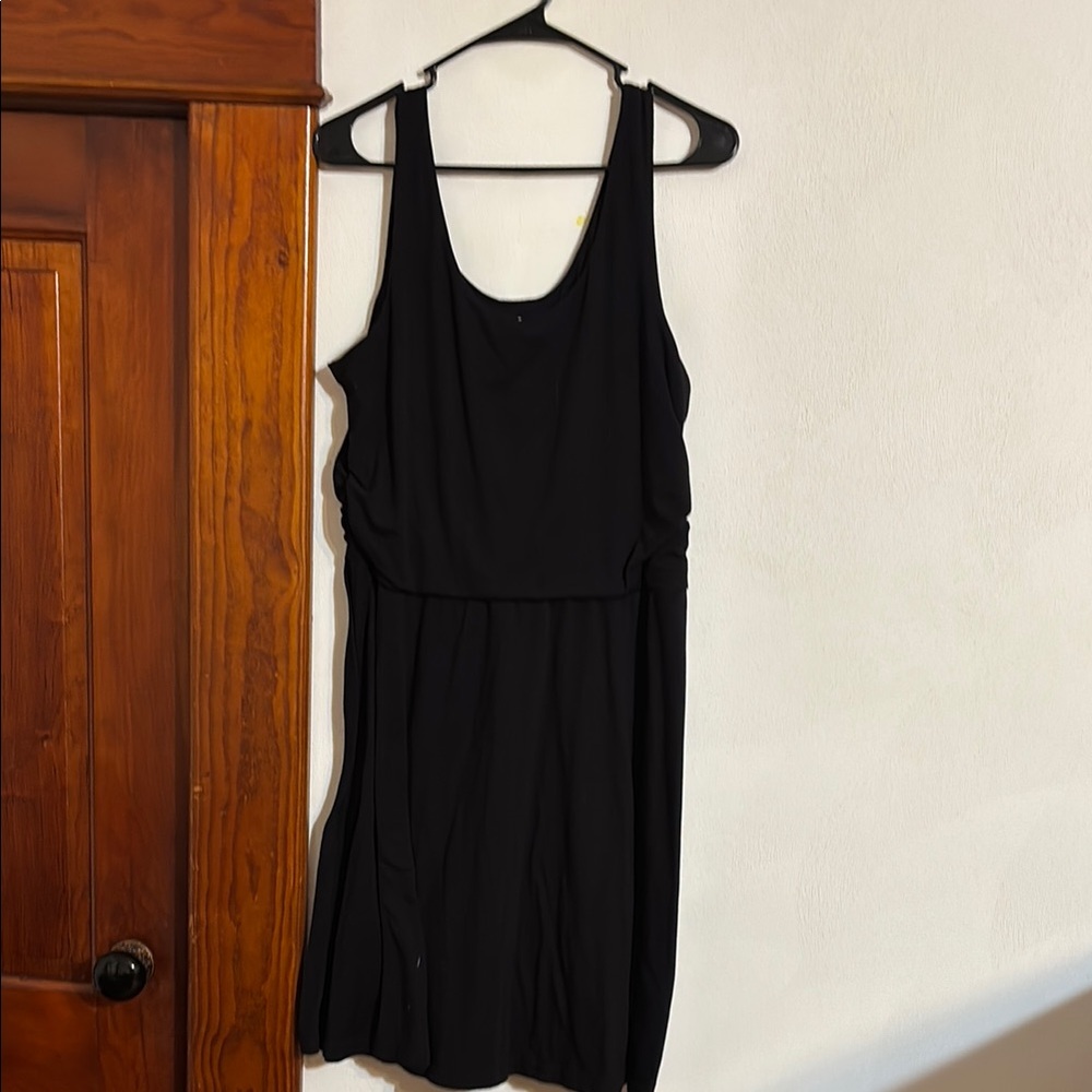 Elegant Black Sleeveless Dress